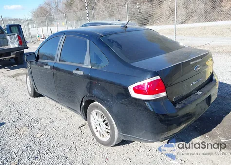 2010 Ford Focus Se z USA, uszkodzony, nr VIN 1FAHP3FN4AW175360